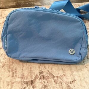 lululemon athletica Aero Blue Everywhere Belt Bag